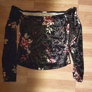 Black Floral Velvet Crop Top